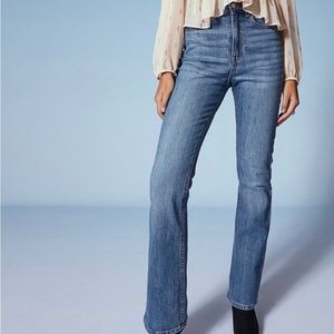 Flared High Jeans